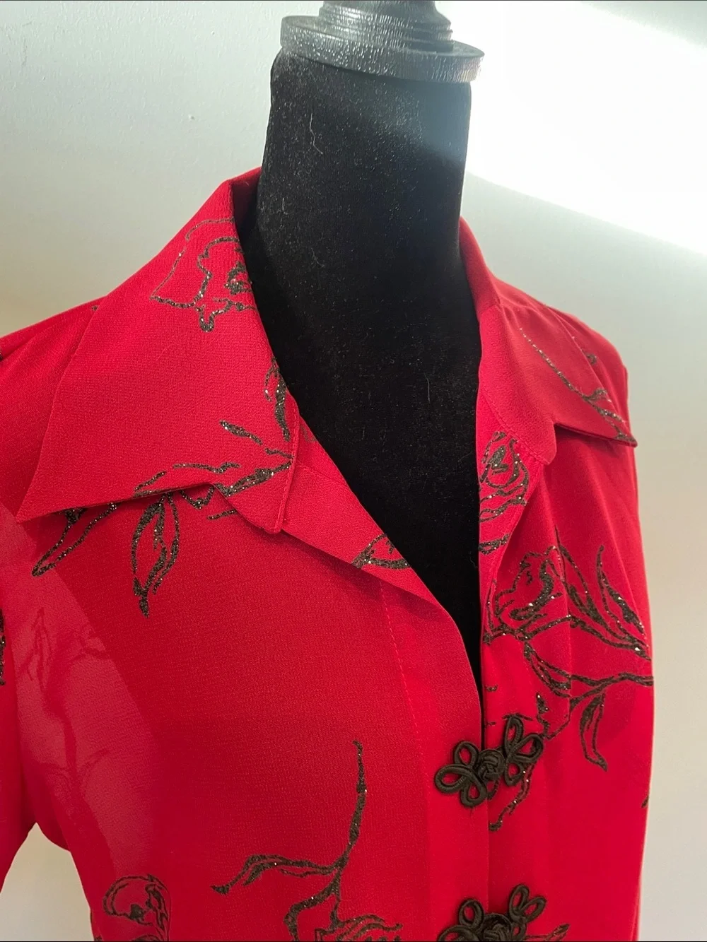 Red with black Floral  pattern Button-Front Women’s Top